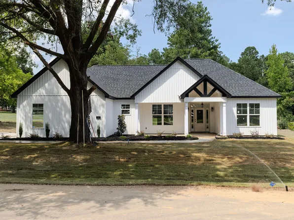 1621 Pine Ridge Dr N, Hephzibah, GA 30815