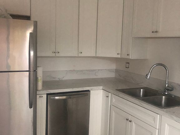 2nd image of 4266 Lamont St APT B