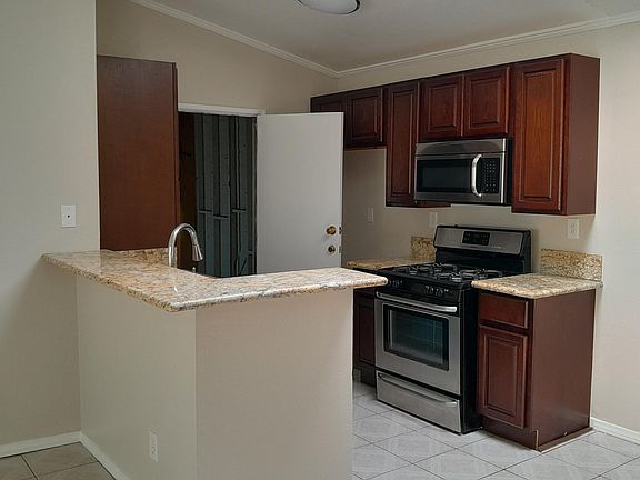 4th image of 24221 Radwell Dr