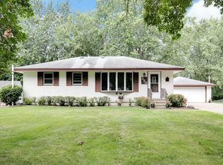 380 Grafton Ave N, Oakdale, MN 55128