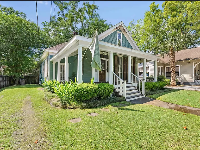 24 Houston St — Photo 2