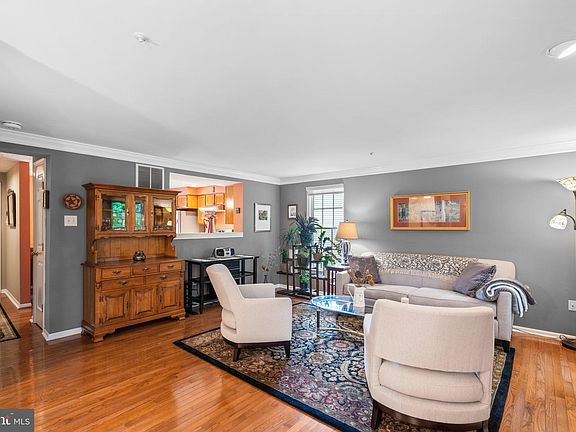 3rd image of 6040 Laurel Wreath Way Unit B-11