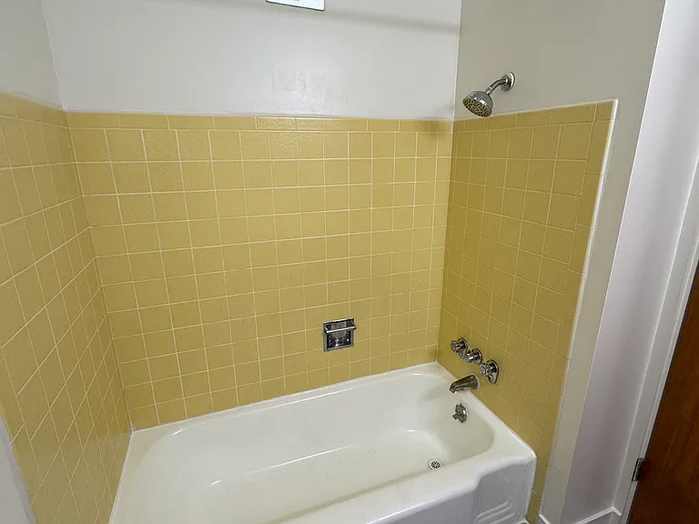 2700 Alki Ave SW #403 — Photo 8
