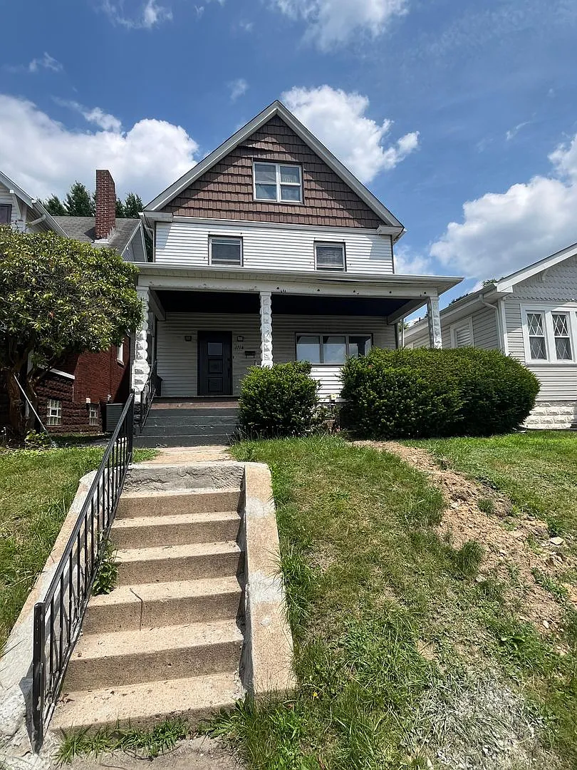 5 bed, $1,495 — Photo 1