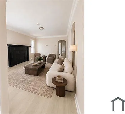 5 bed, 1800 sqft, $1,900 — Photo 2