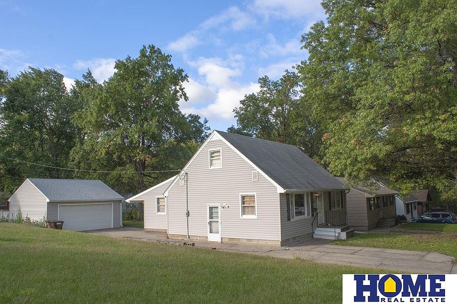 1st image of 4131 Pioneers Blvd