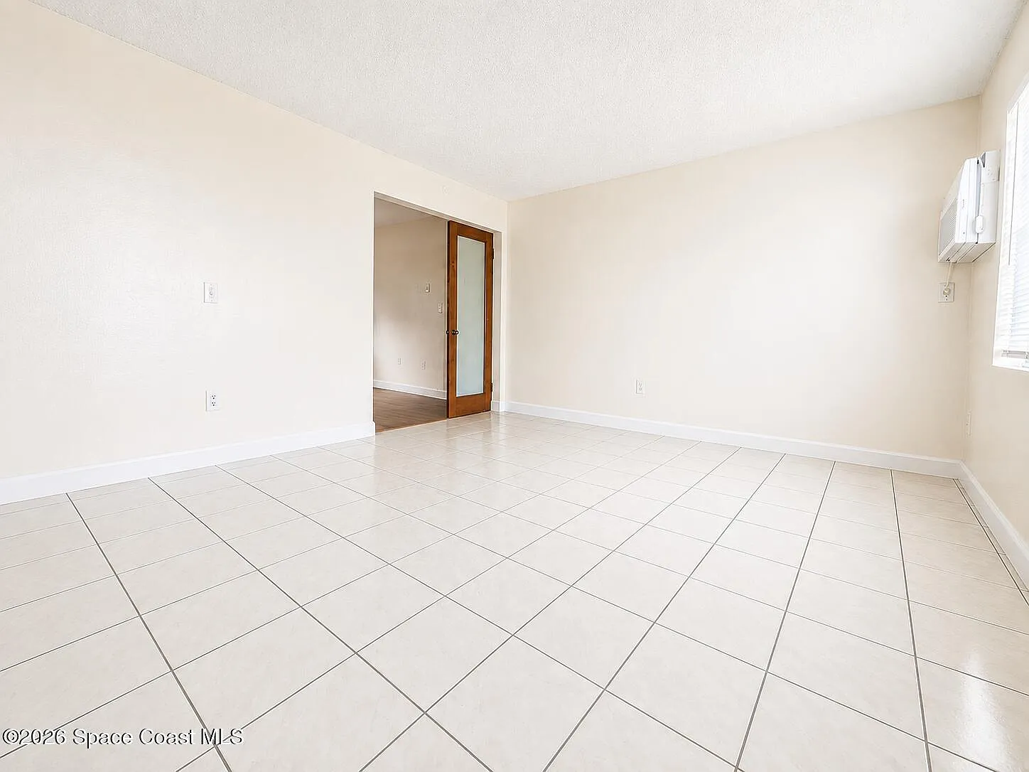 3 bed, 1.0 bath, 1015 sqft, $1,500 — Photo 3