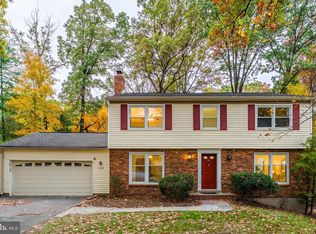 1508 Hiddenbrook Dr, Herndon, VA
