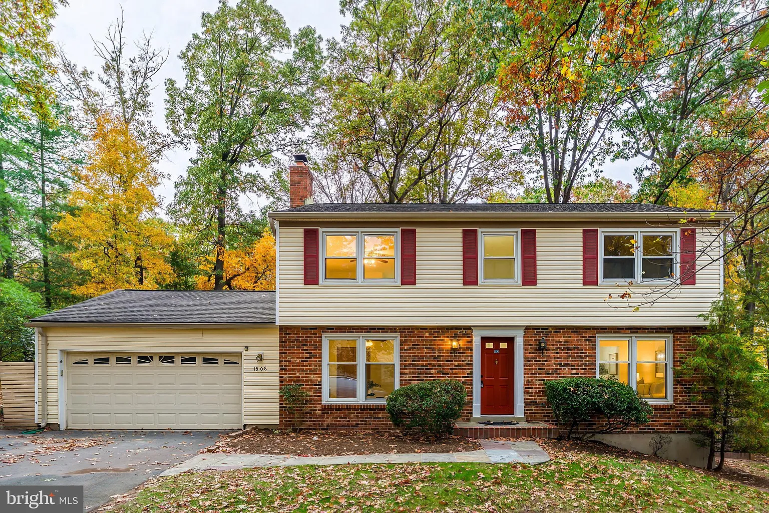 1508 Hiddenbrook Dr photo 1