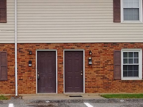 4th image of 125 E Maine Ave
