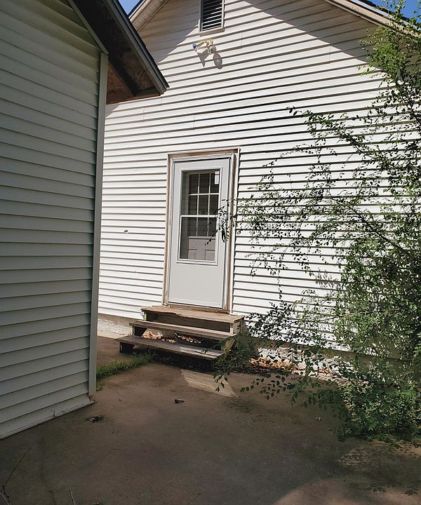 302 N King St, Mount Hope, KS 67108 Zillow