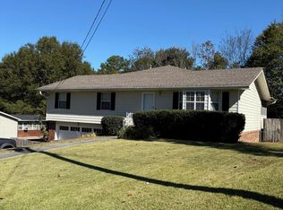 409 Sandalwood Dr, Hixson, TN 37343