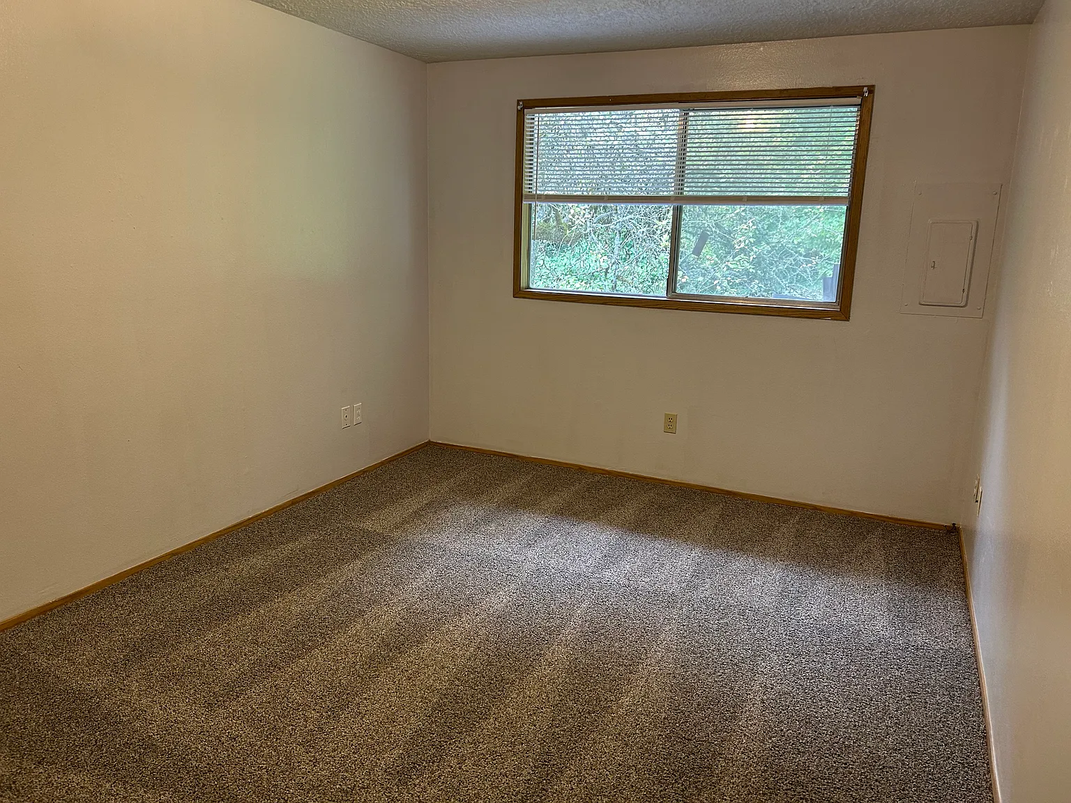 2 bed, 924 sqft, $1,495 — Photo 1