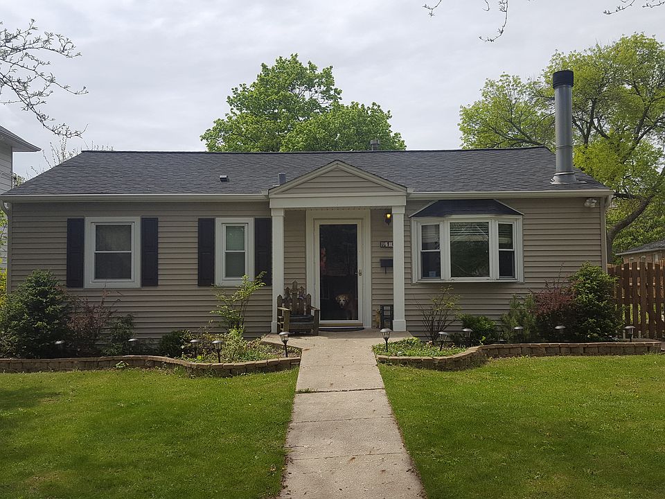 1st image of 106 N Wilmette Ave