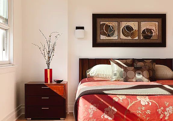 5th image of 101 W 12th St APT 6T