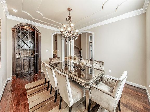 2nd image of 25410 Oakton Springs Dr