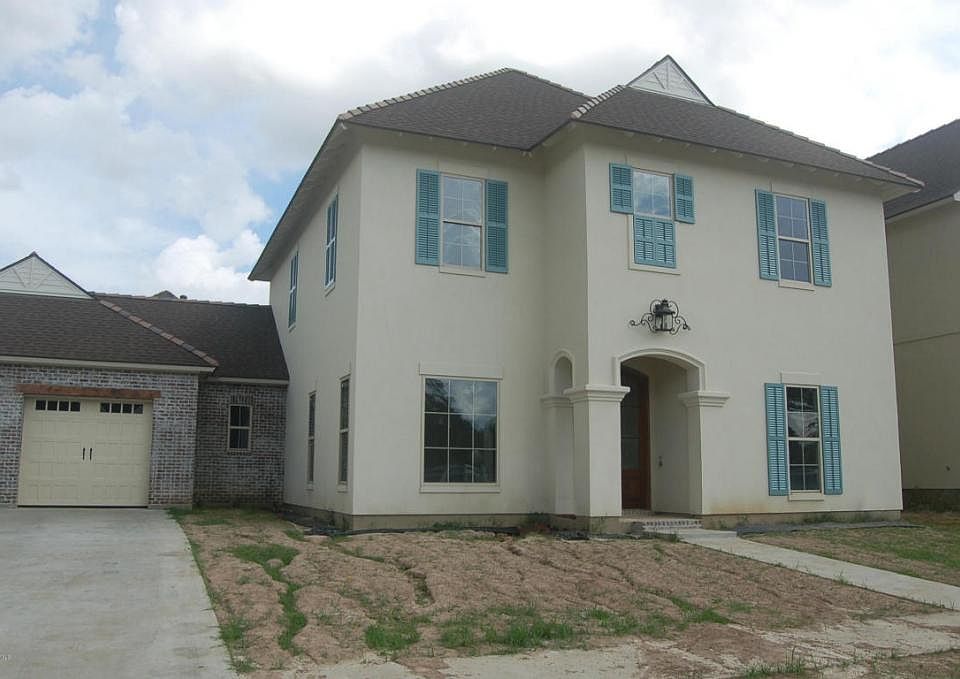 1st image of 110 Belle Helene Ct