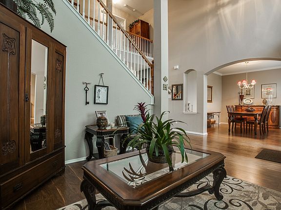 4th image of 13199 Bavarian Dr