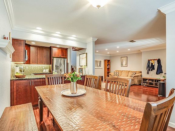 5th image of 3824 Panda Ln