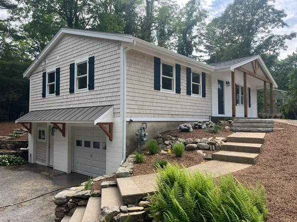76 Sippewissett Road, Falmouth, MA 02540
