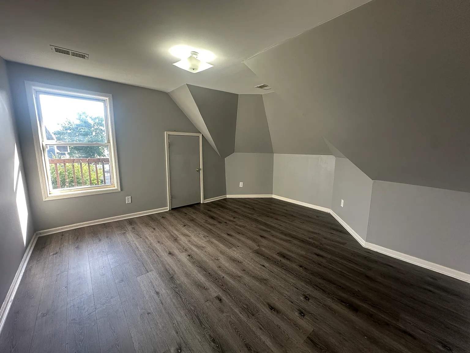 3 bed, 950 sqft, $2,300 — Photo 4