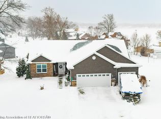 11136 Resort Rd, Pleasant Lake, MI 49272