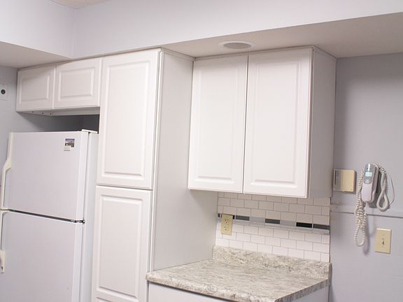 5th image of 1731 N Lynhurst Dr