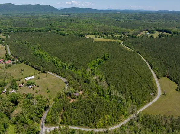 Grassland Dr #9E, Sandy Level, VA 24161