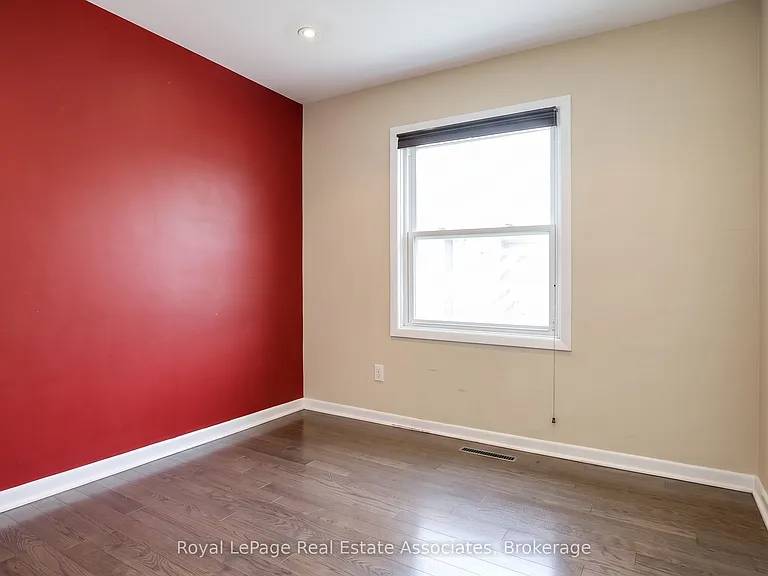 130 Grandview Ave — Photo 9