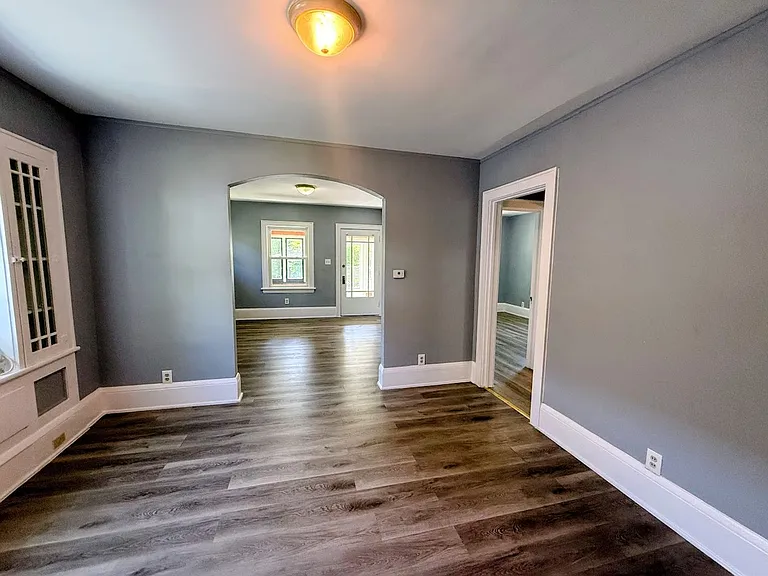 751 Merton Ave — Photo 5