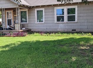 301 W Oak St, Olney, TX 76374