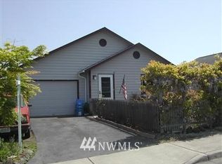 18612 NE Vaughn Milton Loop, Poulsbo, WA 98370