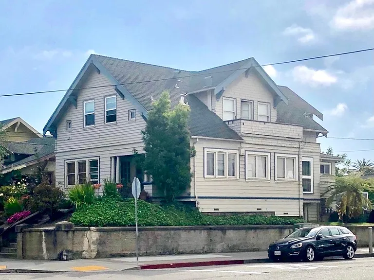 5463B Lawton Ave — Photo 1
