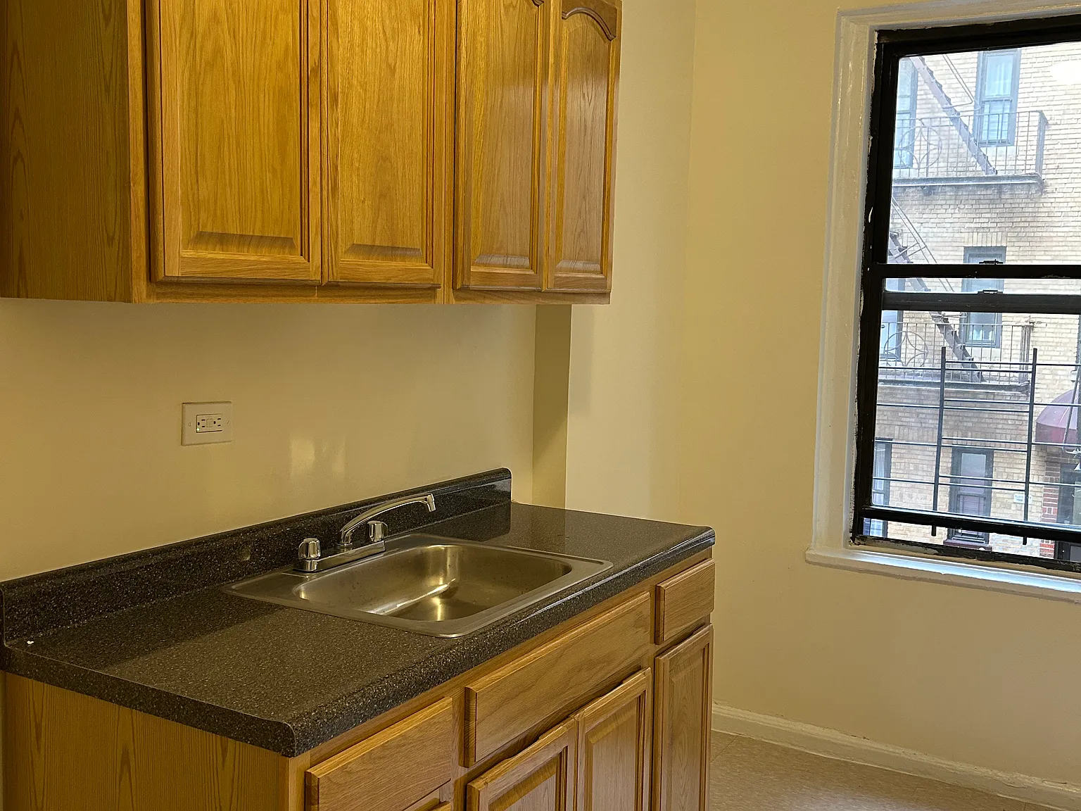 1 bed, $1,825 — Photo 2