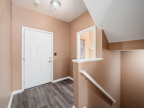5th image of 786 Spring Valley Dr