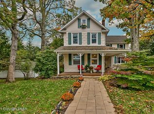 25 Reeder St, Mount Pocono, PA 18344