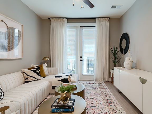 Margaux Midtown Lincoln Property-5JPG