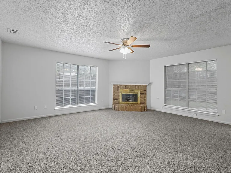 2313 Longmeadow St — Photo 18