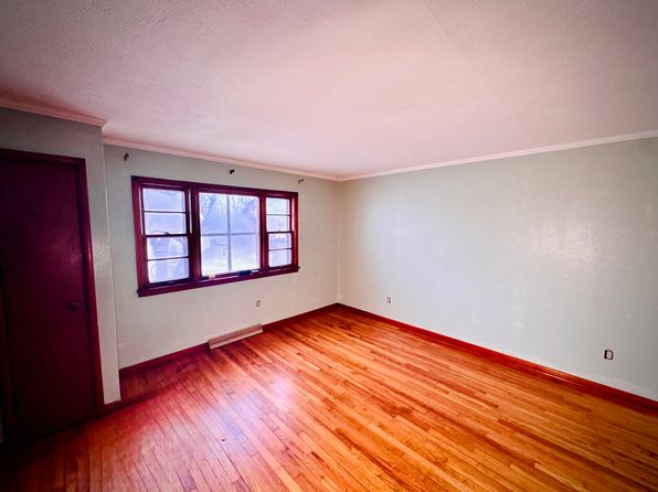 207 Hockaday Ave #207