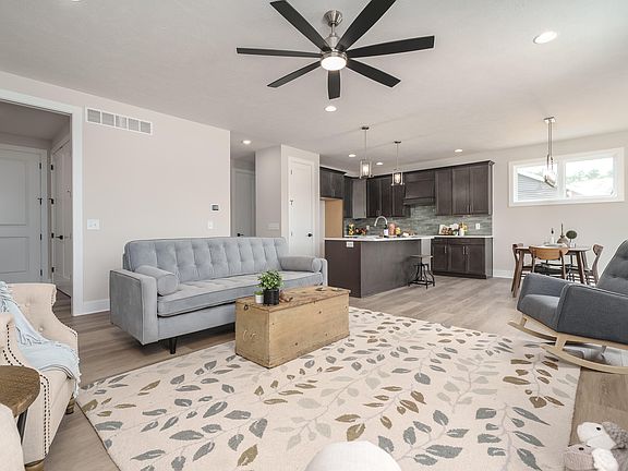 5th image of 780 Janelle Ct #10