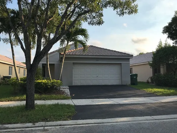 4061 Pine Ridge Ln, Weston, FL 33331