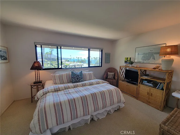 53 Blue Lagoon — Photo 22