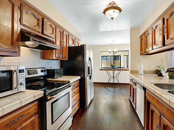 5th image of 1047 Monte Largo Dr NE