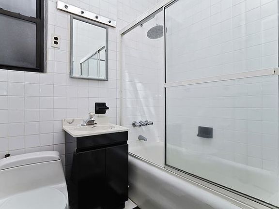 2nd image of 1862 E 14th St APT 5E