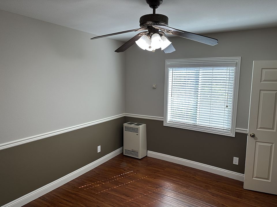 1st image of 165 Chestnut St Room 23