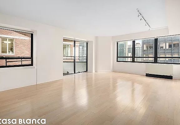 2nd image of 240 E 47th St APT 25B