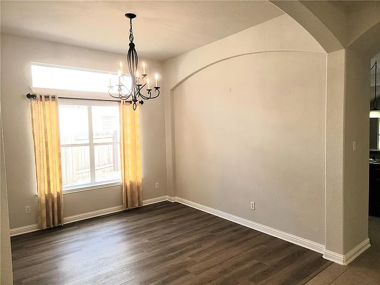 2833 Checker Dr — Photo 5