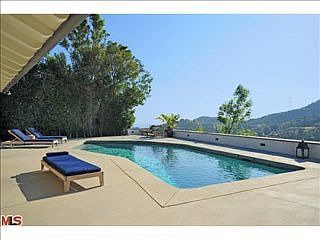 3rd image of 7150 Macapa Dr