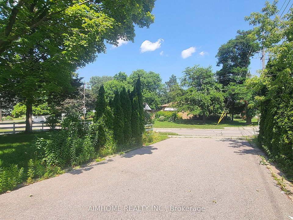 2nd image of 80 Glen Watford Dr