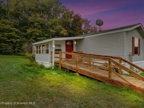 49 Mountain Laurel Vlg, Moscow, PA 18444